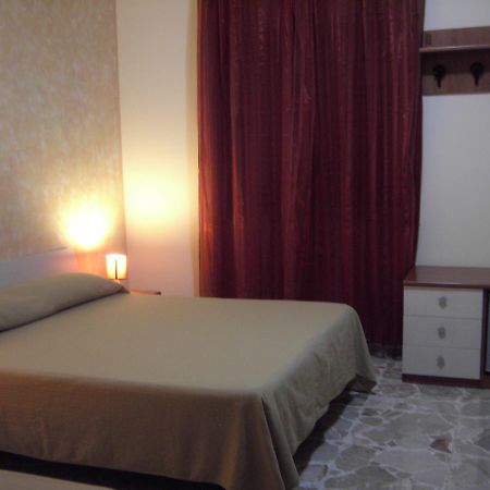 Etna Inn Motta SantʼAnastasia Exteriör bild